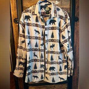 Vintage Cabela's Women’s Beige and Black Wildlife Print Shirt